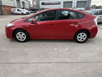 toyota pruis t3 1.8 hybrid 5 door hatchback