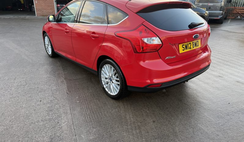 
								ford focus 1.6 zetec hatchback 5 door full									