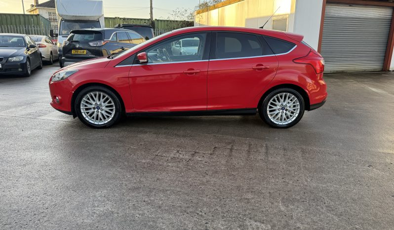 
								ford focus 1.6 zetec hatchback 5 door full									
