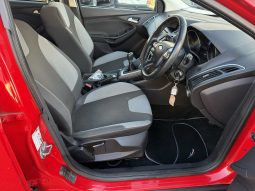 
										ford focus 1.6 zetec hatchback 5 door full									
