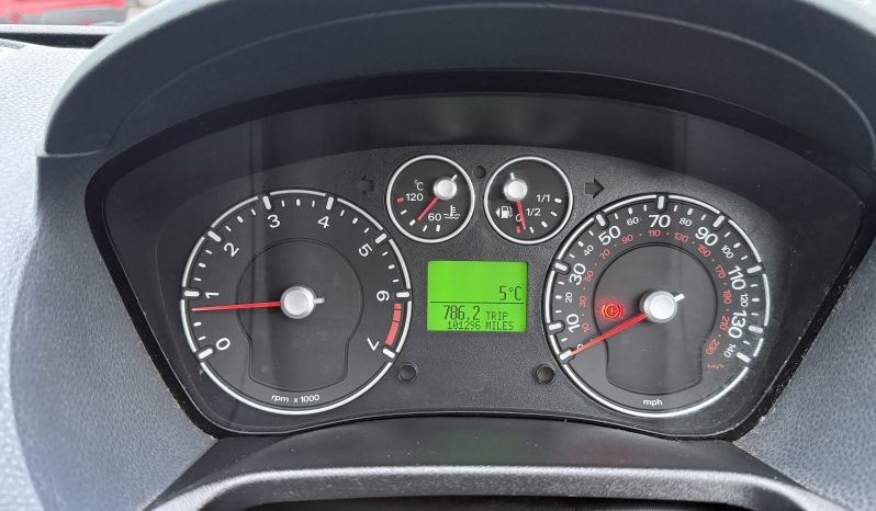 
								ford fiesta 1.2 zetec 5 door hatchback full									