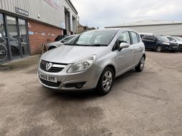 vauxhall corsa 1.4i 16v 5 door automatic